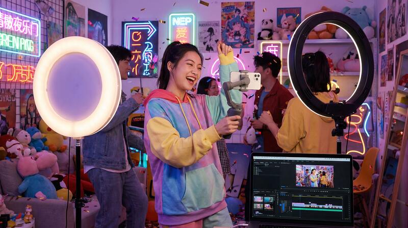 白桃少女精选视频：短视频创作